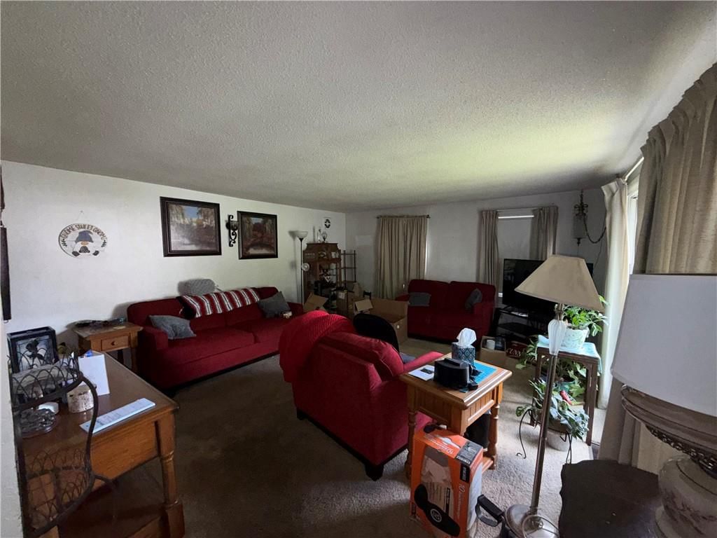 115 E South Street — photo 9