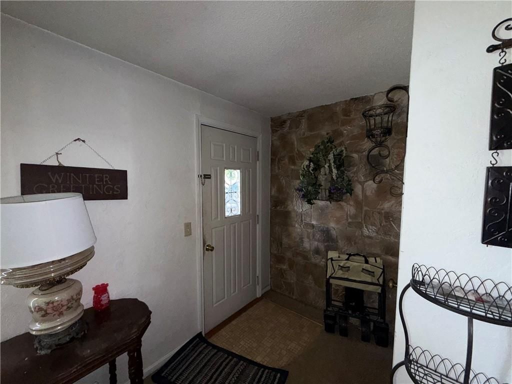 115 E South Street — photo 10