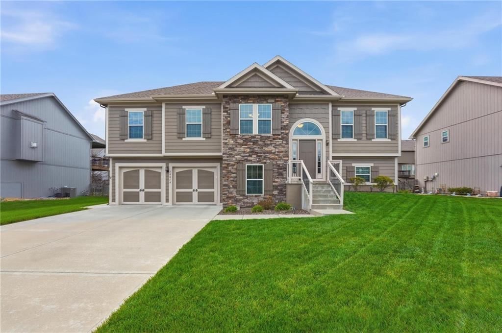 10818 N Oakland Avenue, Kansas City, MO