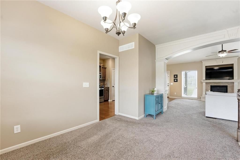 10818 N Oakland Avenue — photo 15
