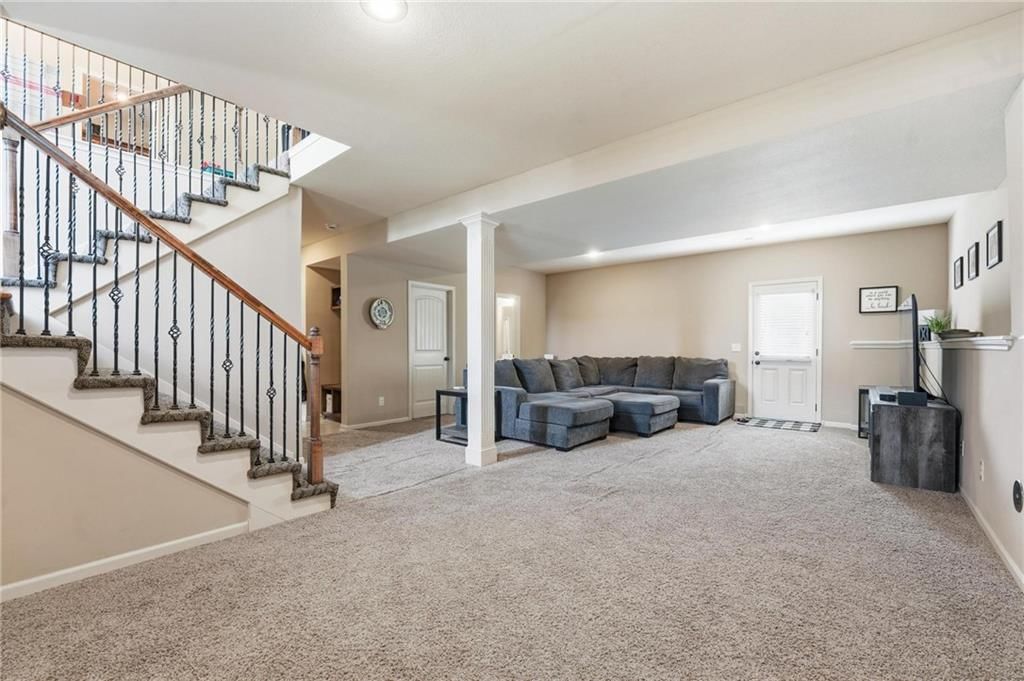 10818 N Oakland Avenue — photo 29