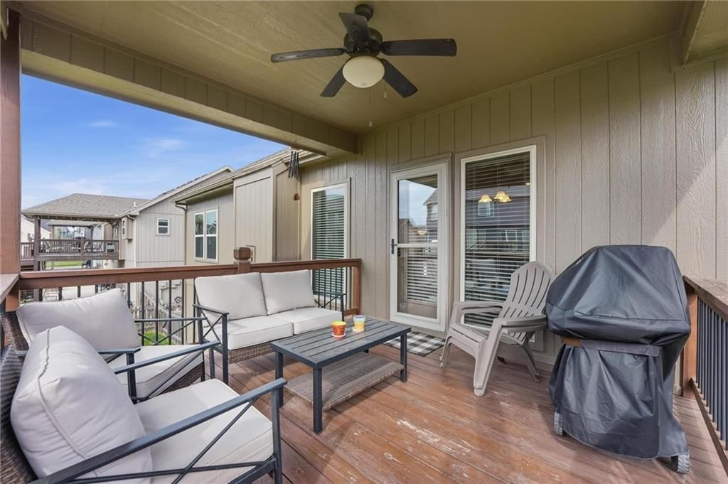 10818 N Oakland Avenue — photo 34