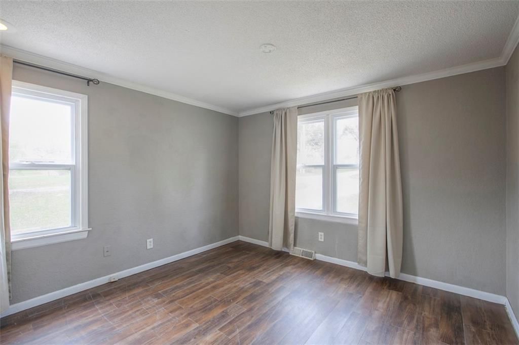 5521 Ash Avenue — photo 15