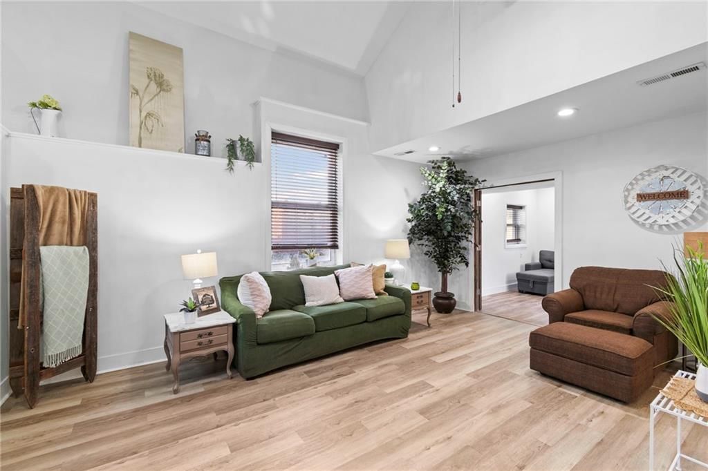 1205 SW South Avenue — photo 4