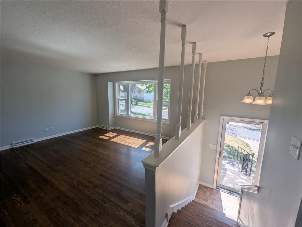 10637 College Avenue — photo 5