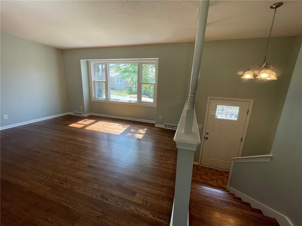 10637 College Avenue — photo 6