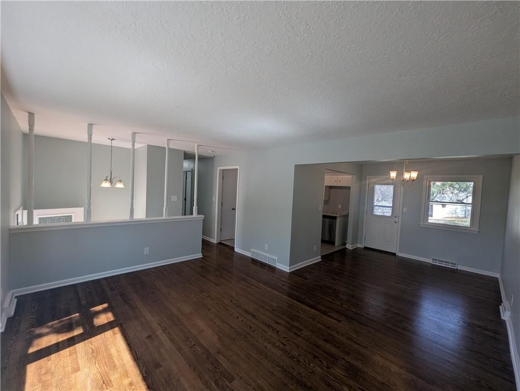 10637 College Avenue — photo 7