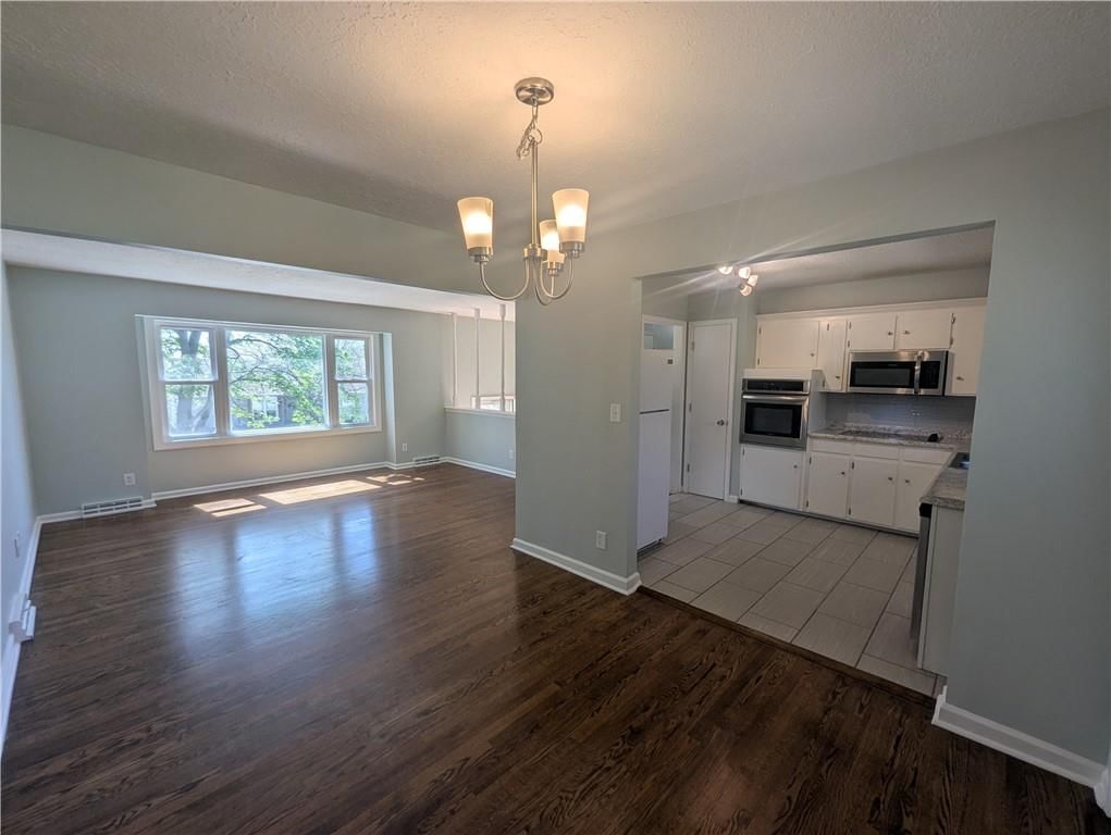 10637 College Avenue — photo 9