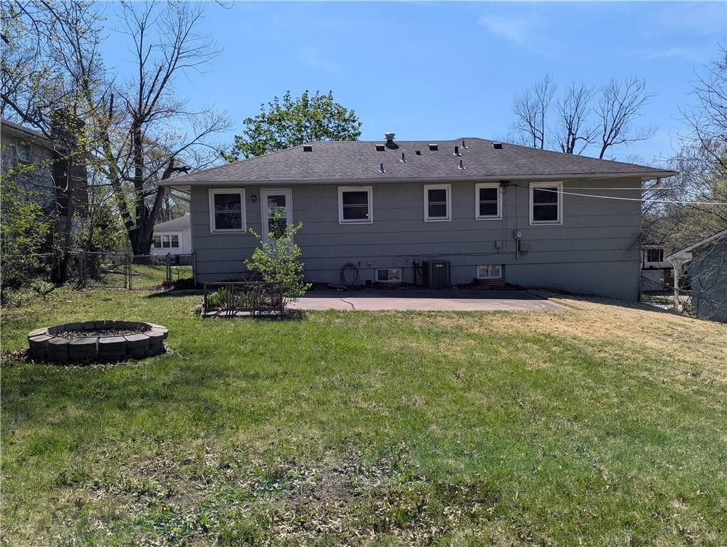 10637 College Avenue — photo 33