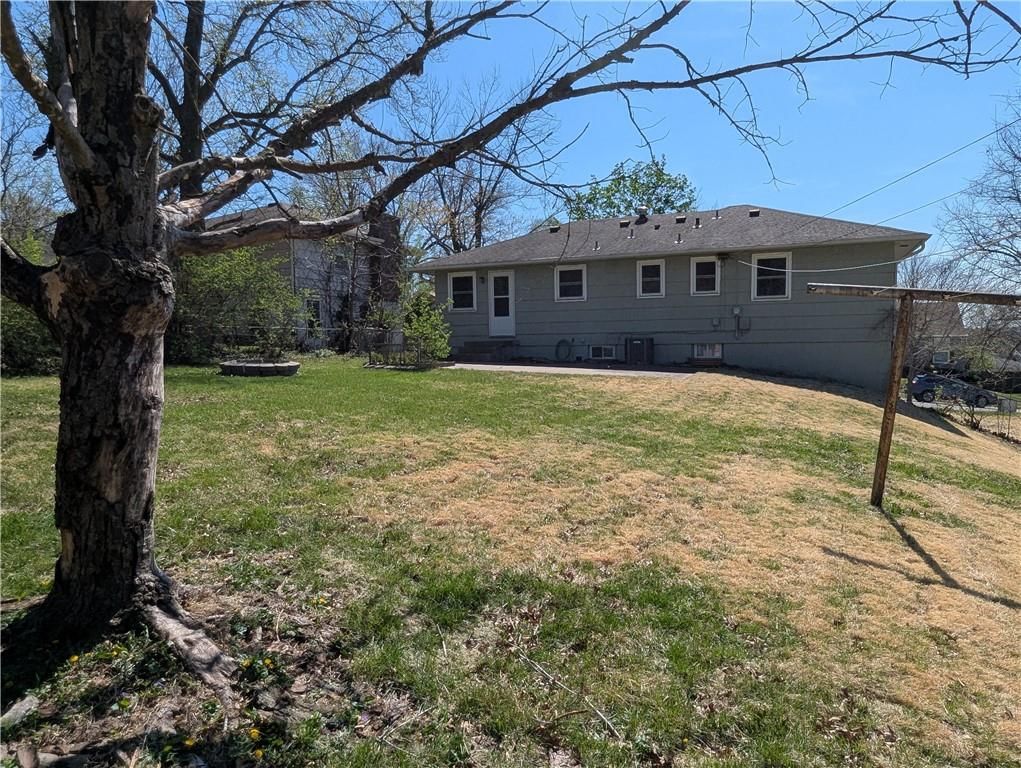 10637 College Avenue — photo 37