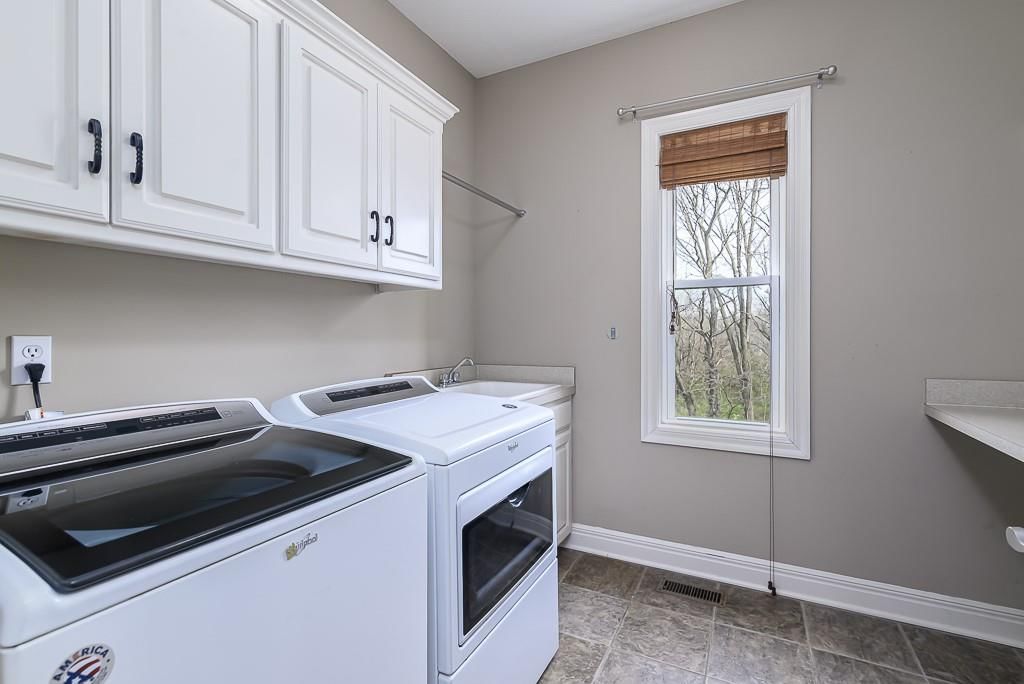 672 Everly Court — photo 9