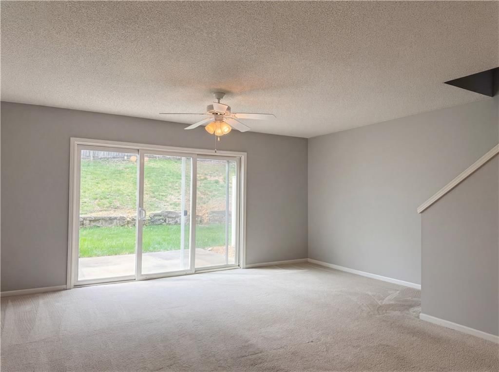 5536 N Fairmount Avenue — photo 3
