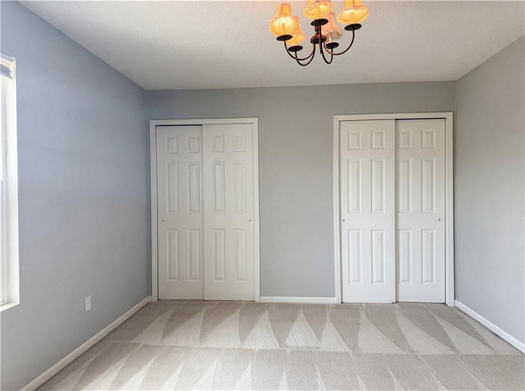 5536 N Fairmount Avenue — photo 4