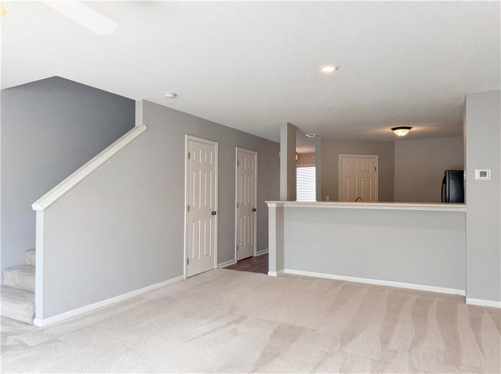 5536 N Fairmount Avenue — photo 10