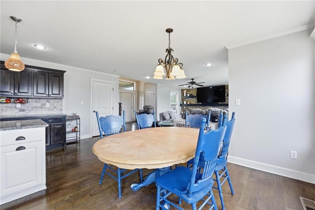 12306 Burr Oak Circle — photo 9