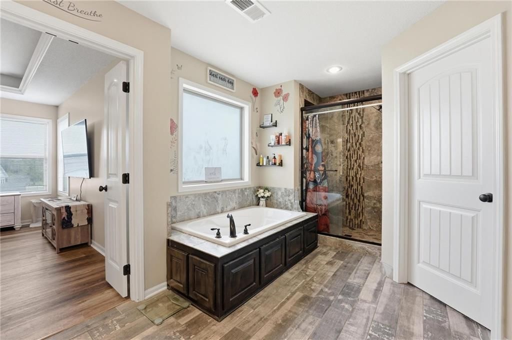 12306 Burr Oak Circle — photo 27