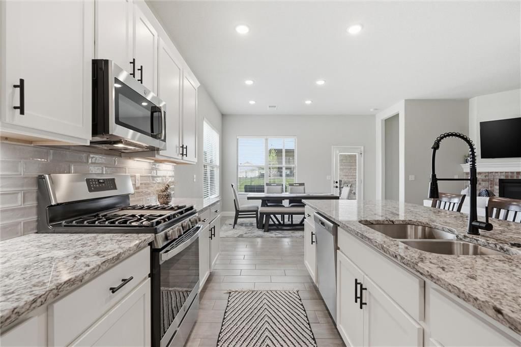 22662 W 89th Street — photo 10