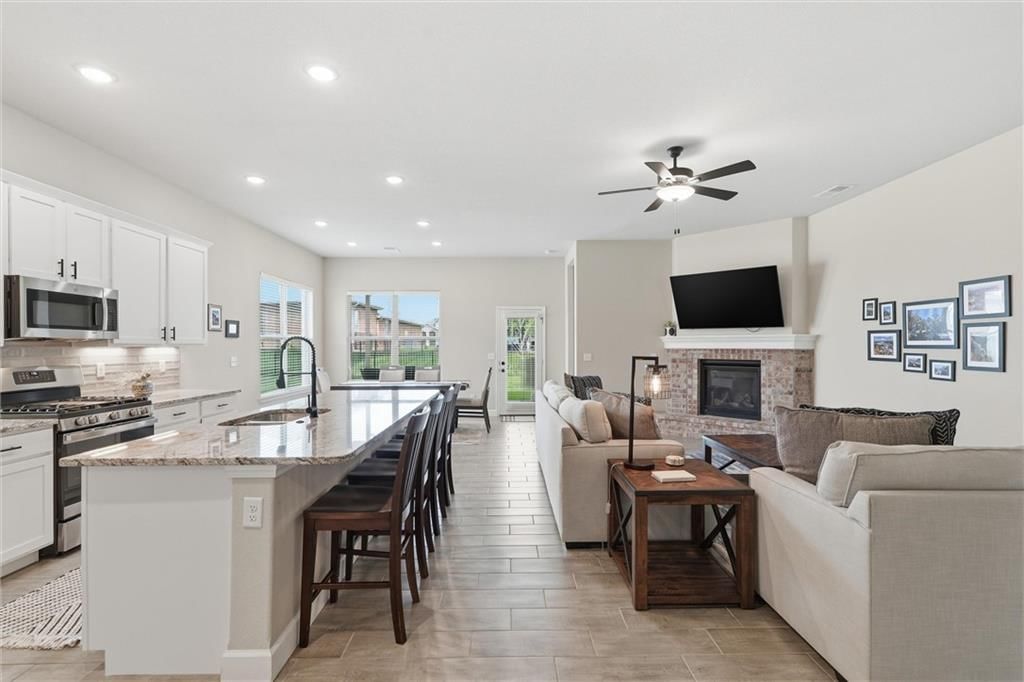22662 W 89th Street — photo 17