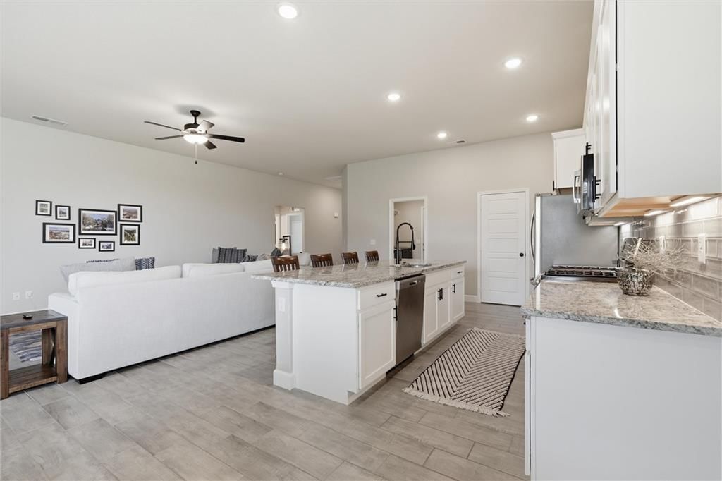 22662 W 89th Street — photo 20