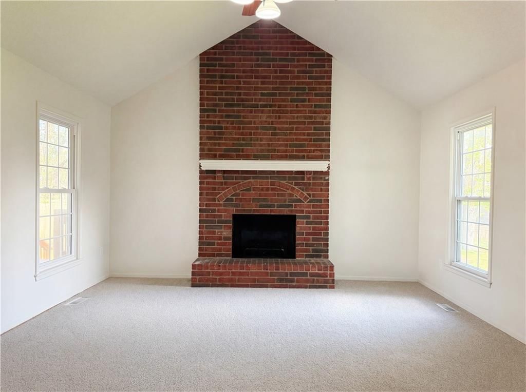 1205 Maple Lane — photo 3