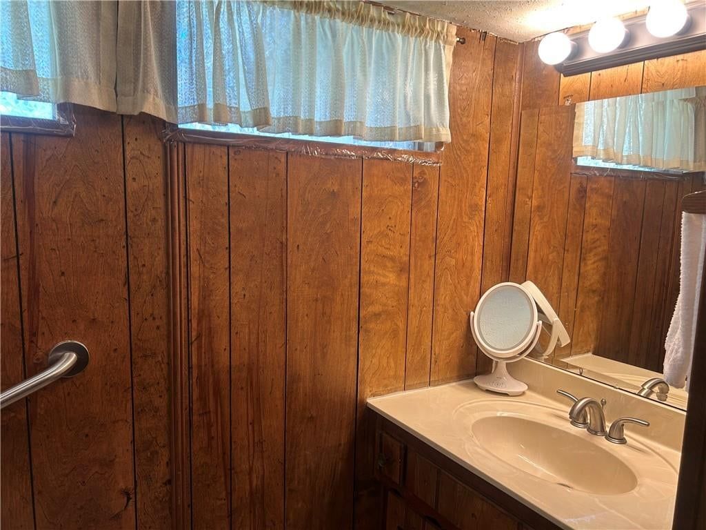 Photo 12 of 18 - 7318 Reynolds Avenue, Kansas City, KS 66111