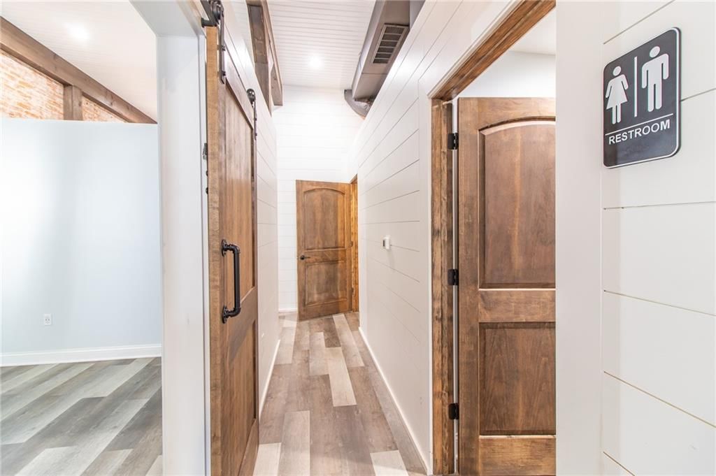 1112 W Main Street — photo 17