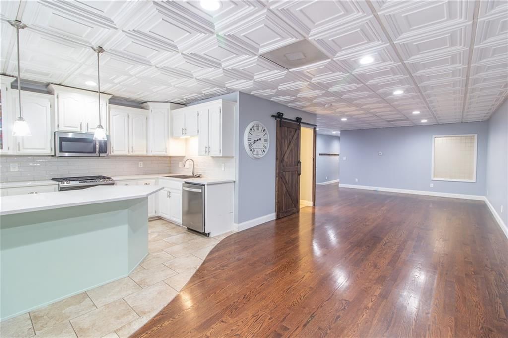 1112 W Main Street — photo 26
