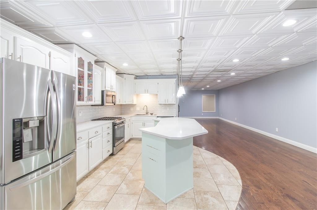 1112 W Main Street — photo 27