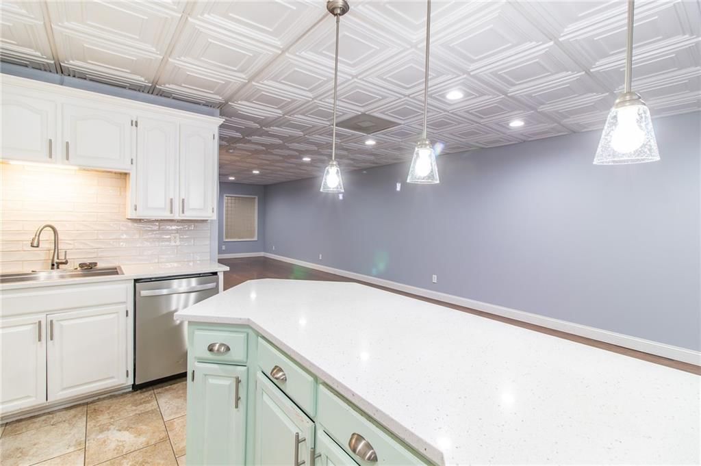 1112 W Main Street — photo 29