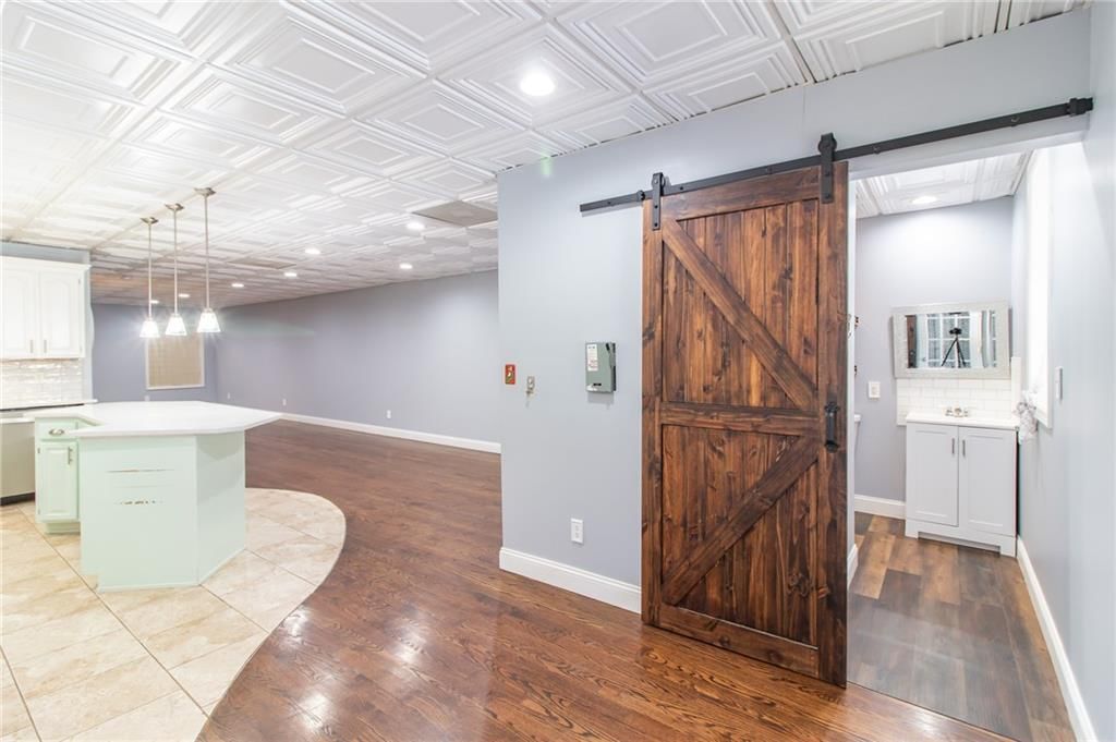 1112 W Main Street — photo 30