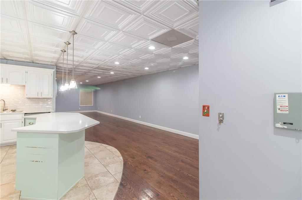 1112 W Main Street — photo 31