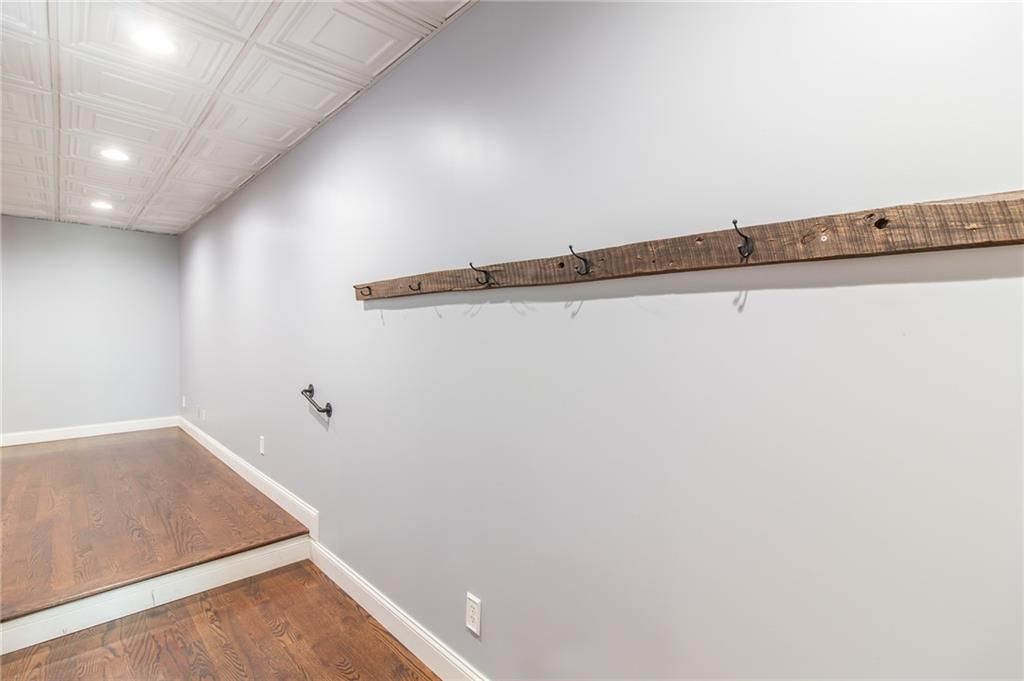 1112 W Main Street — photo 32