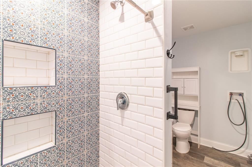 1112 W Main Street — photo 35