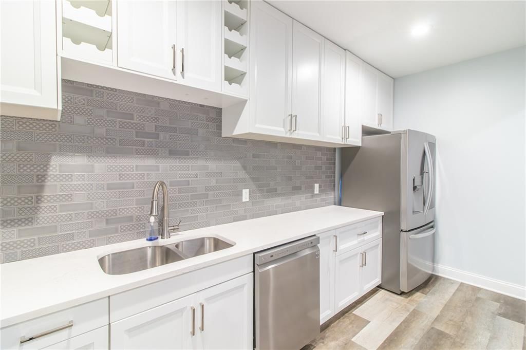 1112 W Main Street — photo 49