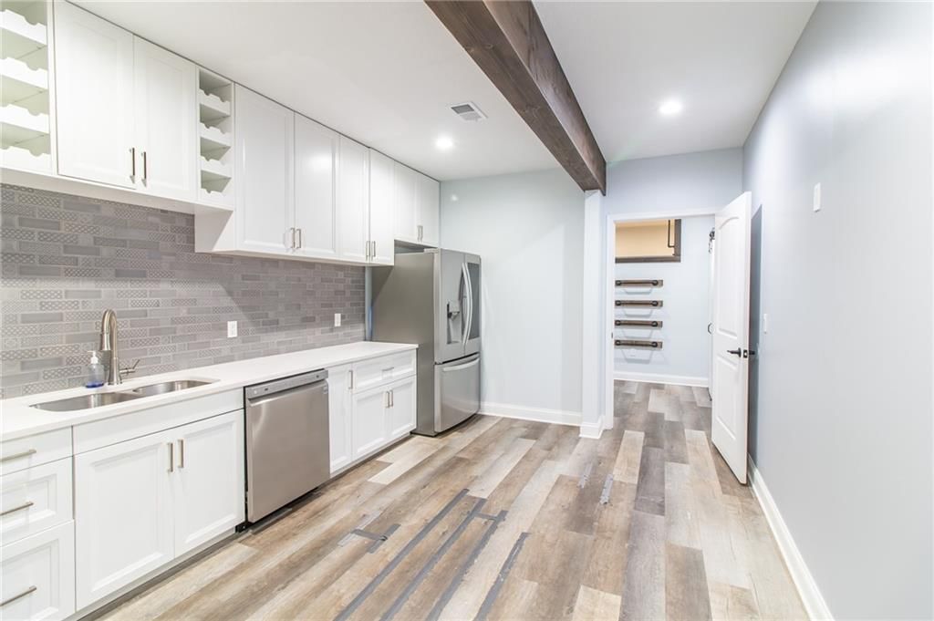 1112 W Main Street — photo 50
