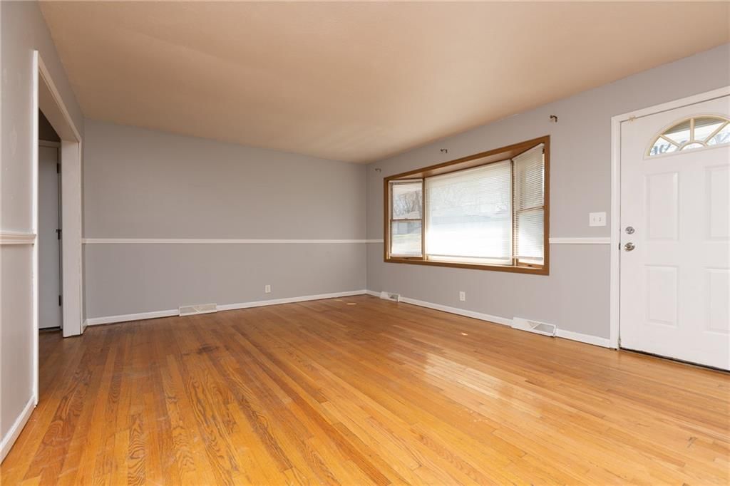 8608 Kentucky Avenue — photo 4