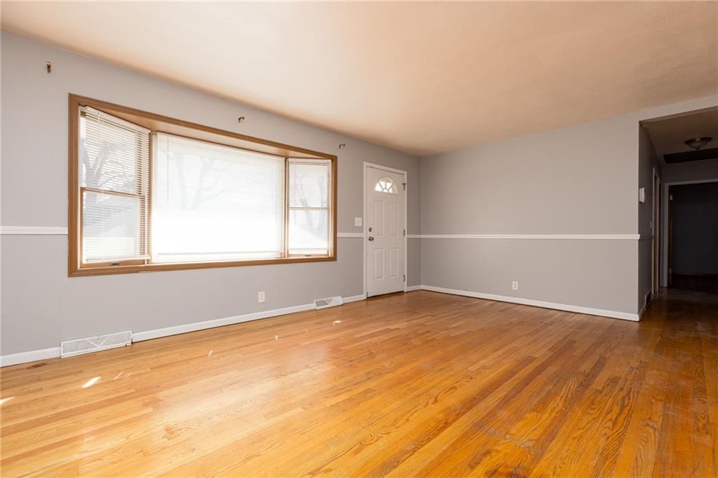 8608 Kentucky Avenue — photo 5
