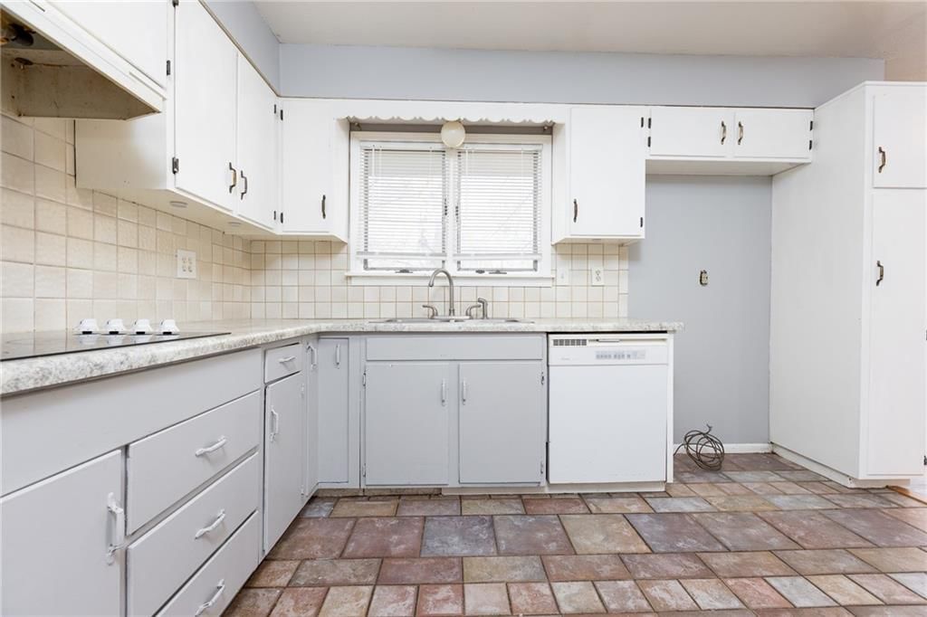 8608 Kentucky Avenue — photo 11