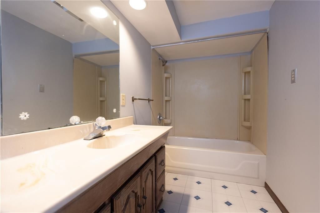 8608 Kentucky Avenue — photo 26