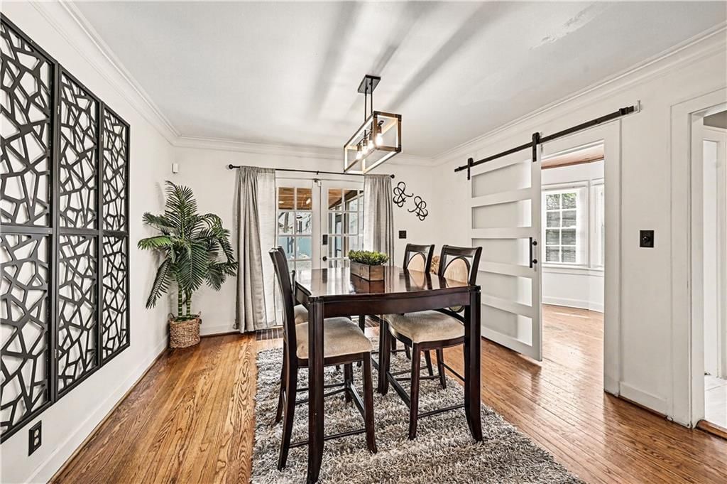 419 W 70th Terrace — photo 9