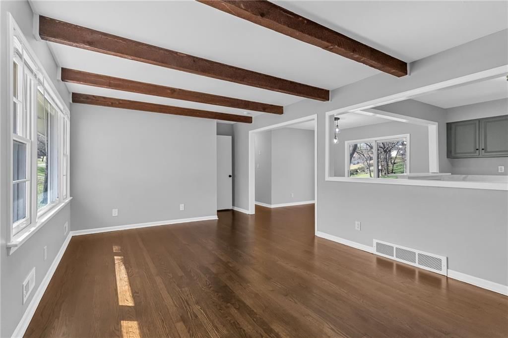 7004 N Baltimore Avenue — photo 3