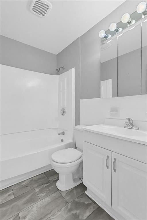 7004 N Baltimore Avenue — photo 11