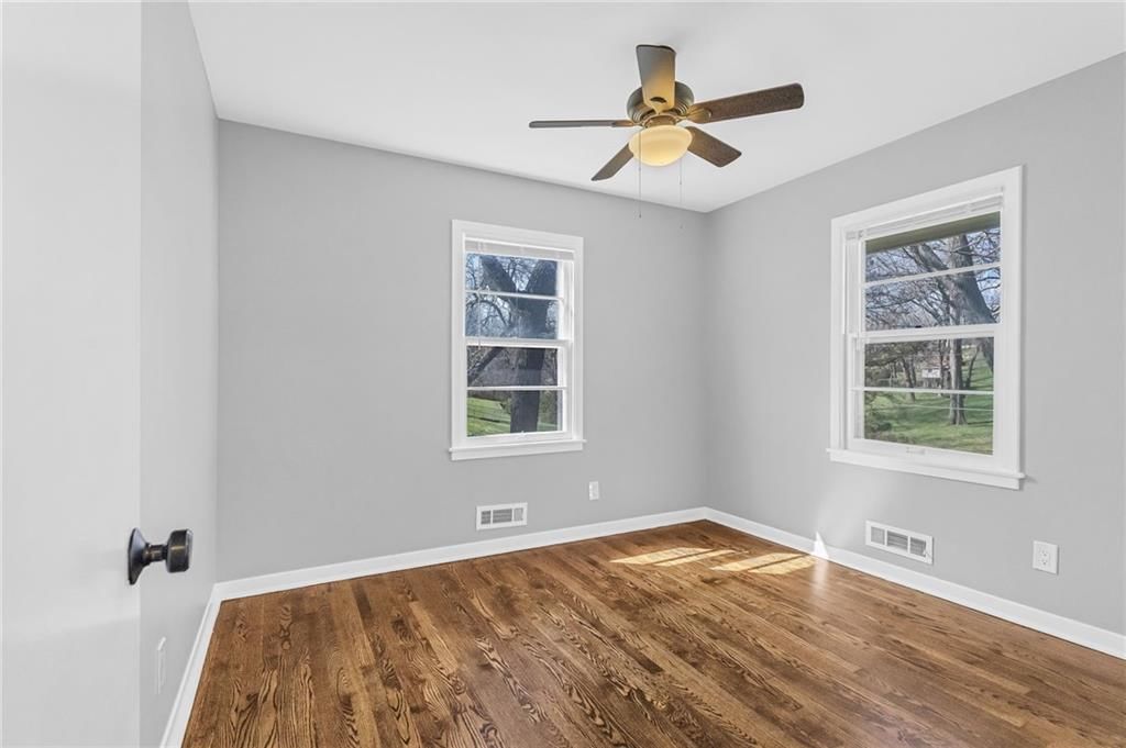 7004 N Baltimore Avenue — photo 12