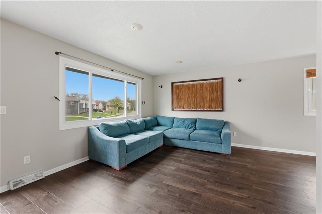 6202 E 140th Terrace — photo 3