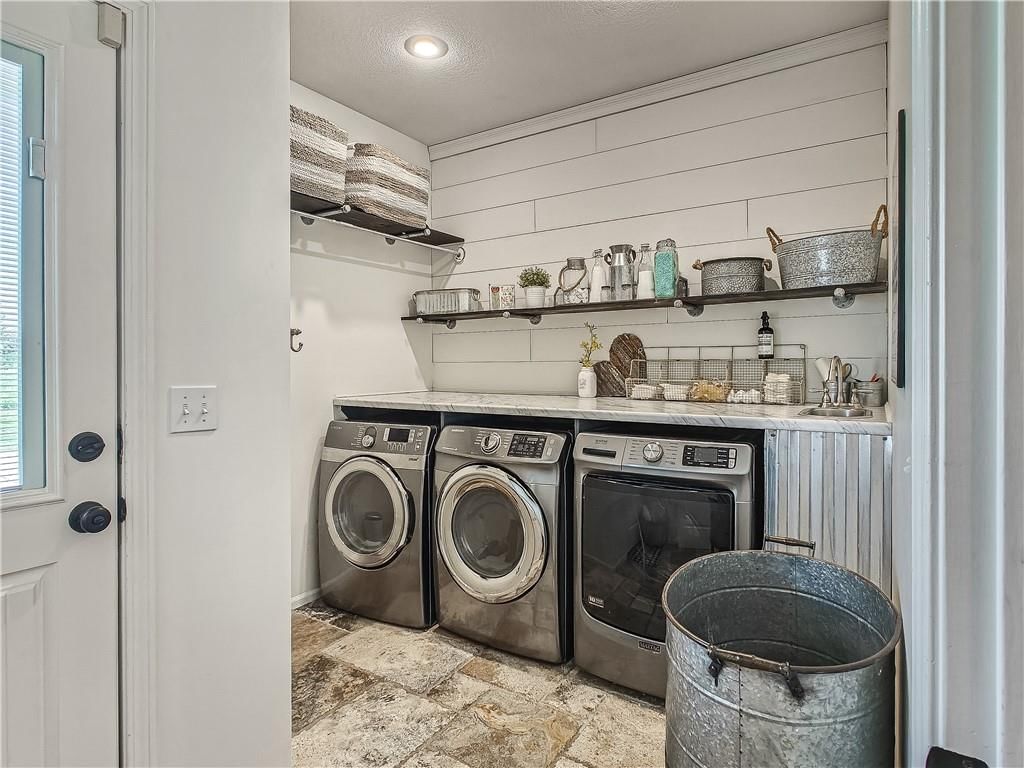 31600 W 115TH Street — photo 40