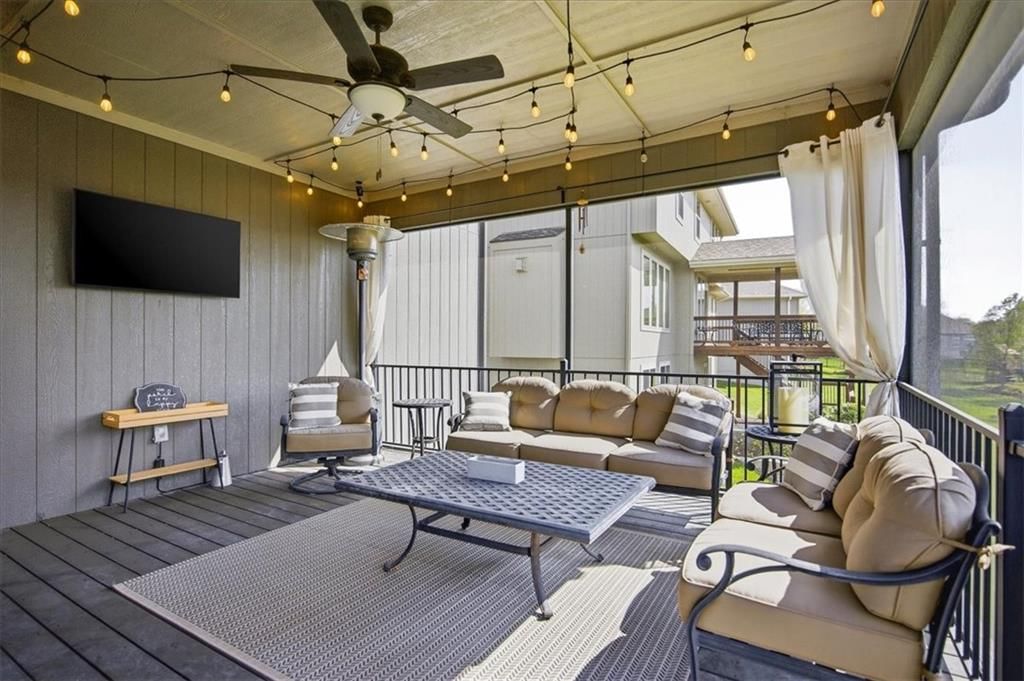 9784 Houston Street — photo 19