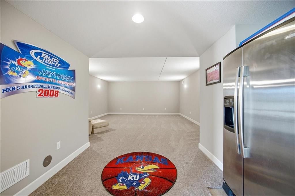 9784 Houston Street — photo 41