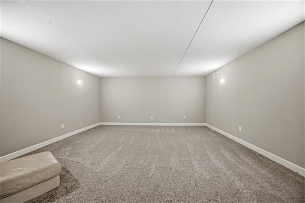 9784 Houston Street — photo 42