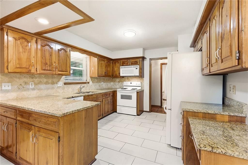 7829 Caenen Street — photo 14