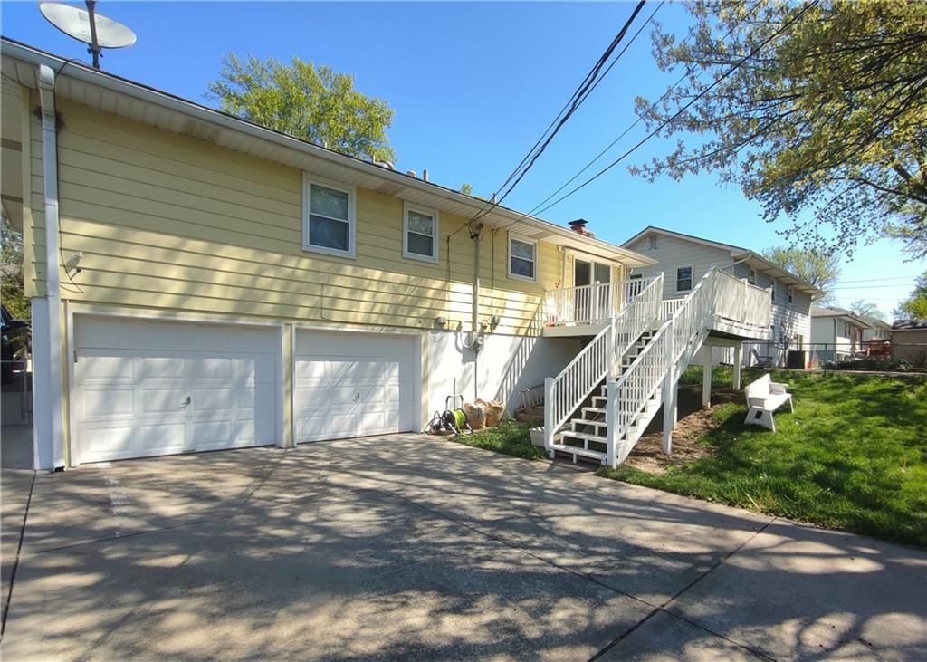 7009 NW 80th Street — photo 2